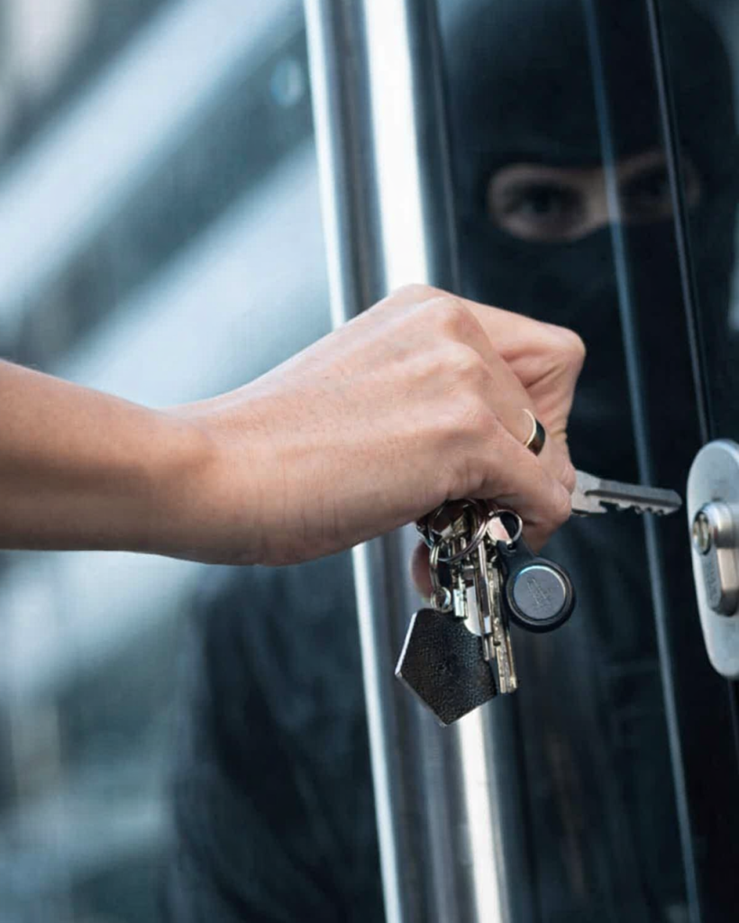 20251222_2044_Unlocking Door Key_remix_01kd31b9k4exebphmtmhv4183t